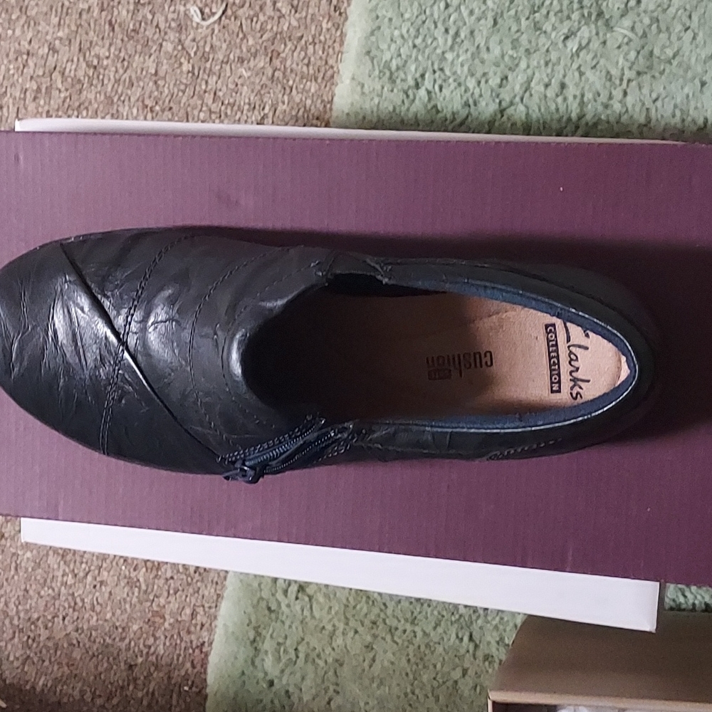 Clarks womens slip on with side zipper